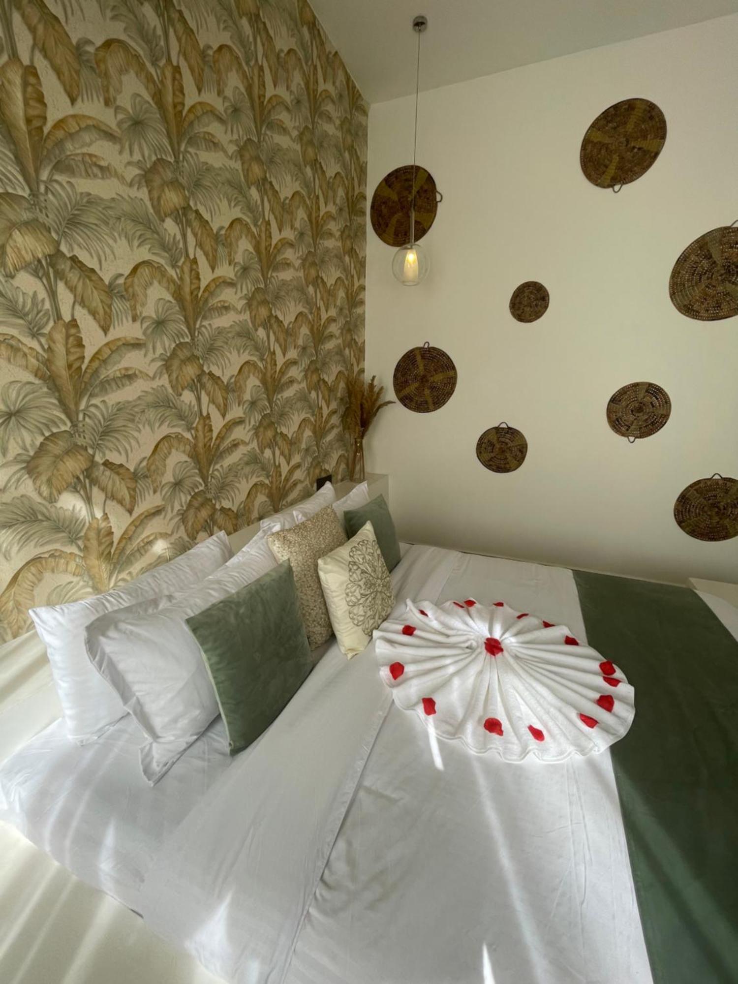 ナングウィ Maison Boheme Bed & Breakfast エクステリア 写真